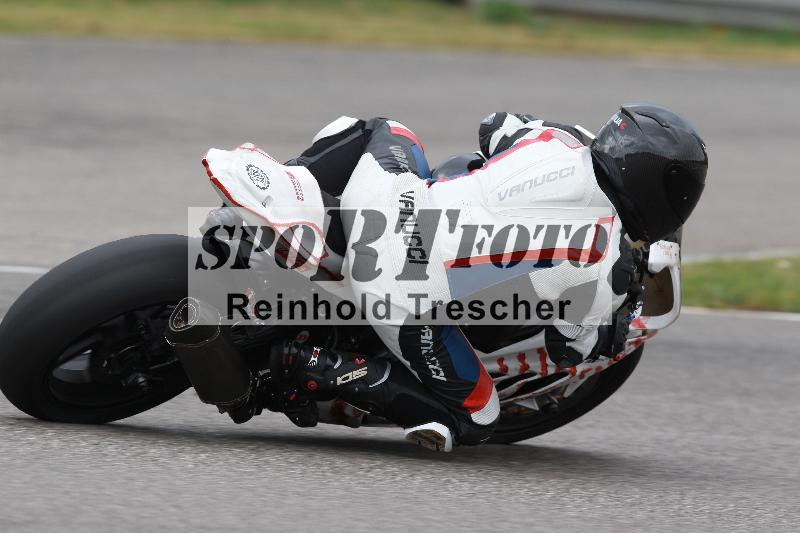 Archiv-2022/13 25.04.2022 Plüss Moto Sport ADR/Freies Fahren/646